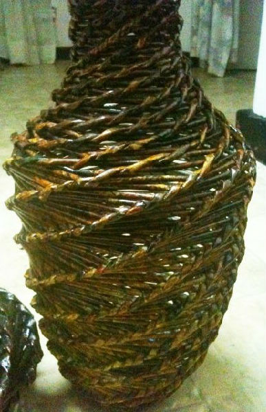 报纸花瓶编织 报纸花瓶编织