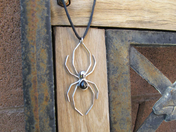 蜘蛛吊坠