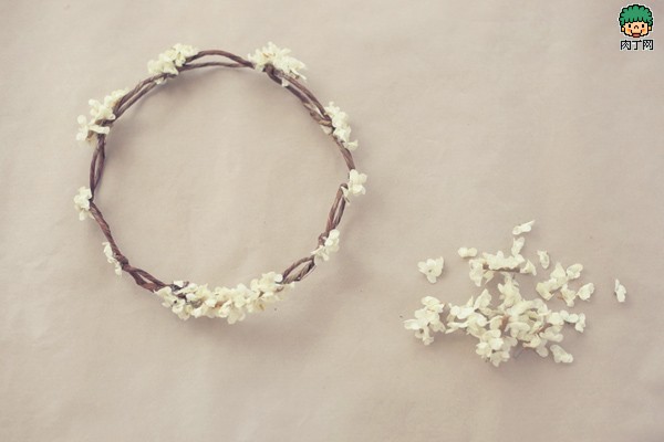 为森女风新娘打造手工花环头饰的diy要领