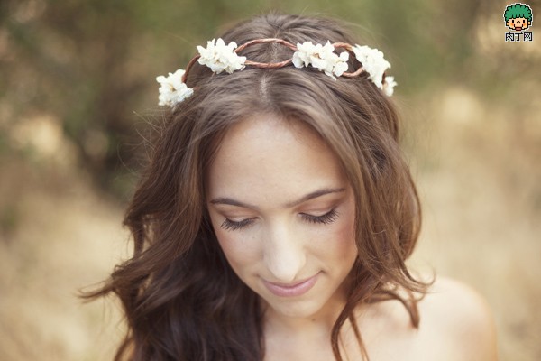为森女风新娘打造手工花环头饰的diy要领