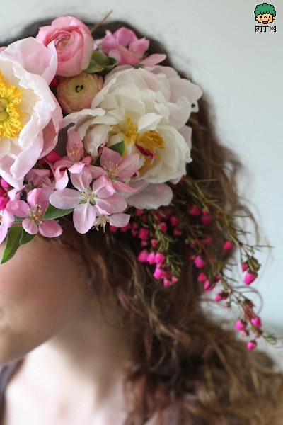 鲜花diy竹苞松茂的制作新娘头饰要领