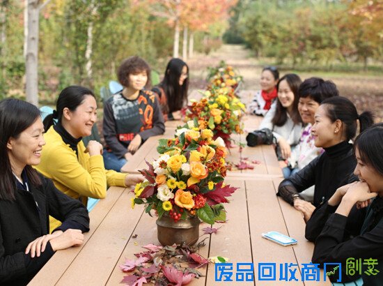 生活专栏：小院教你DIY万圣节郊游南瓜桌花