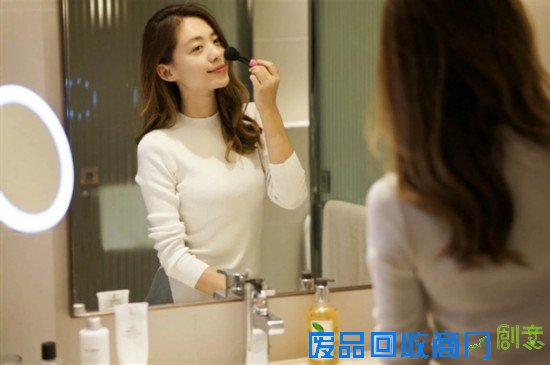 90后淘宝美女模特自述：不会为了物质出卖自己（图）