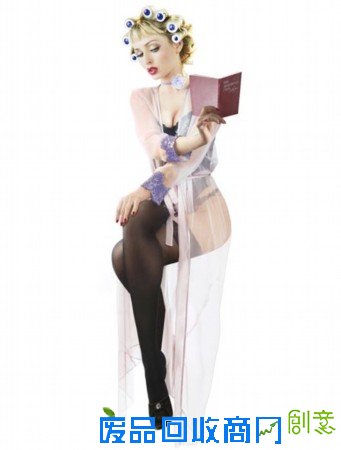 俄罗斯美女全身彩绘半透明内衣 性感俏皮可爱