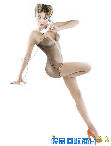 俄罗斯美女全身彩绘半透明内衣 俏皮可爱(