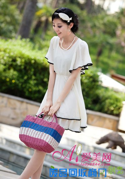 美女支招 一件潮品点亮全身搭配 - 中国第一