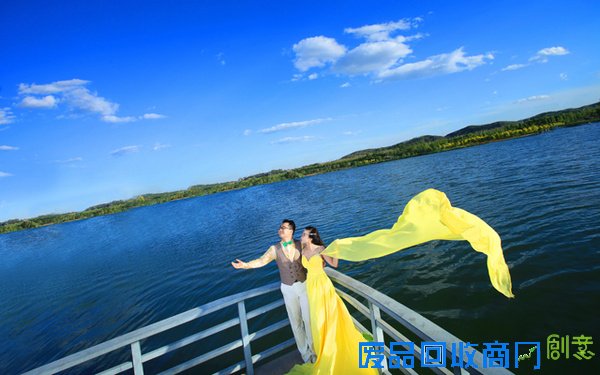 北京婚纱摄影;摆对婚纱照美姿留住美丽瞬间