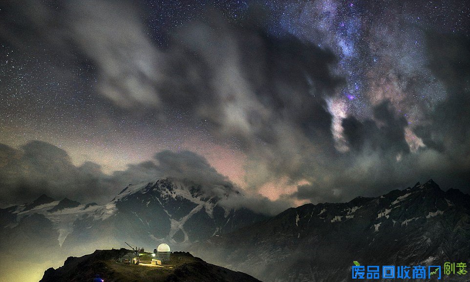 俄男子拍银河系美图 璀璨星空让人沉醉(高清组图)