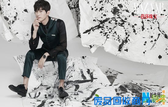 组图：张翰时尚写真曝光 忧郁气质恍如画中来