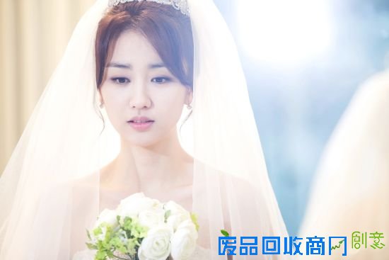 广告天才李太白 曝朴河善唯美婚纱照