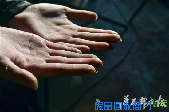 最美水下女摄影师马祺锐：能拍出漂亮照片，就不觉得累