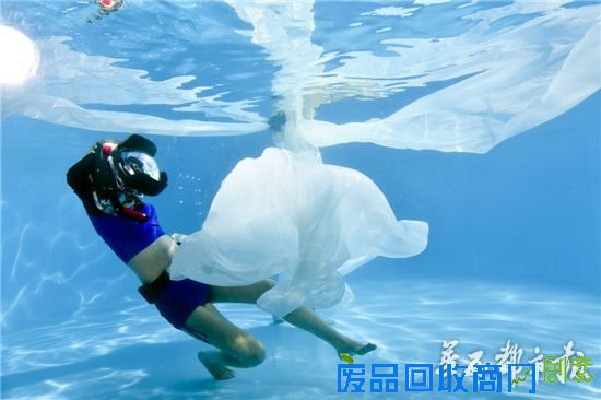 最美水下女摄影师马祺锐：能拍出漂亮照片，就不觉得累