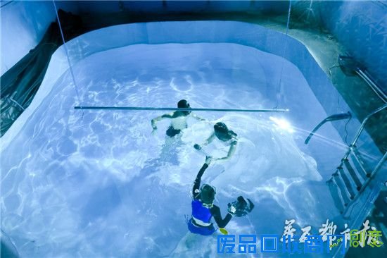 最美水下女摄影师马祺锐：能拍出漂亮照片，就不觉得累