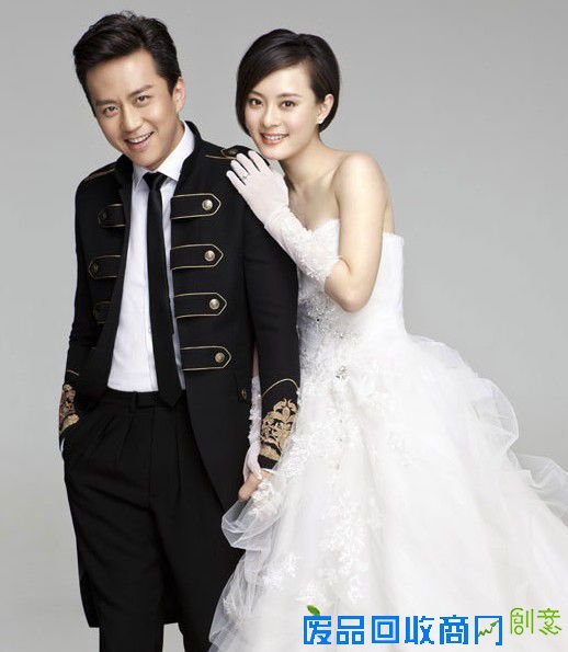 人民网北京7月28日电 车柯蒙即将在10月成婚的绵阳人小明化名和花花化名 为了留住甜蜜的一刻，交纳了28999元赴印尼巴厘岛拍摄婚纱照，而一切甜蜜都终止在7月20日，回国后小明和花花看到照片那一刻：炸了。”花花非常气愤。