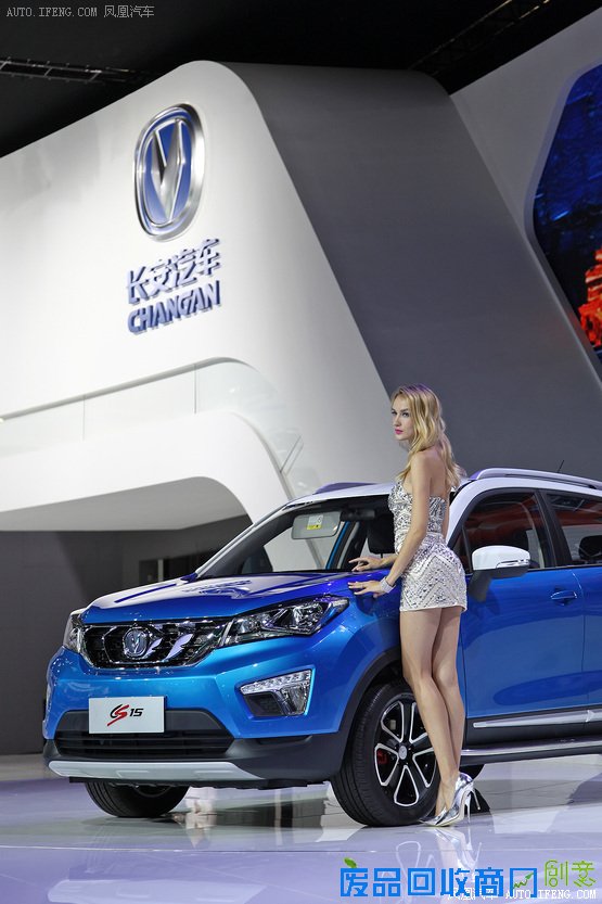 车展美女相对论 身材、脸蛋还是气质