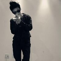 黑白伤感系男生头像酷友网图片