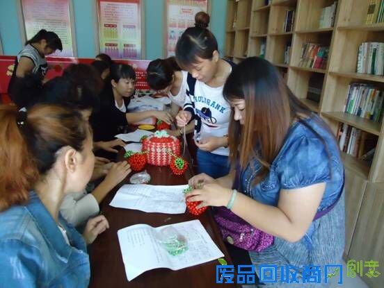 海区呼伦办事处妇联开展“巧手”手工编织技能培训