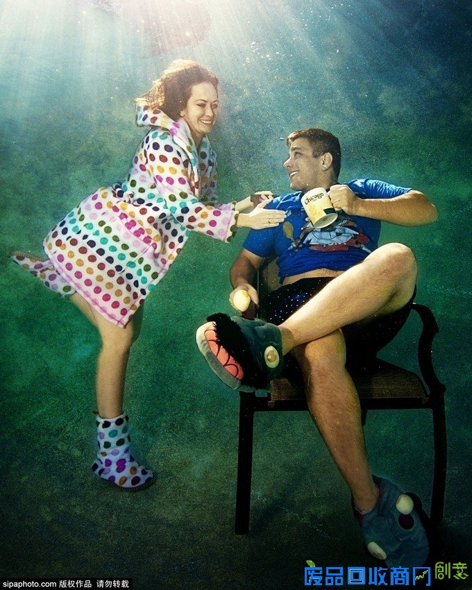 摄影师打造水下婚纱照 浪漫唯美震撼眼球