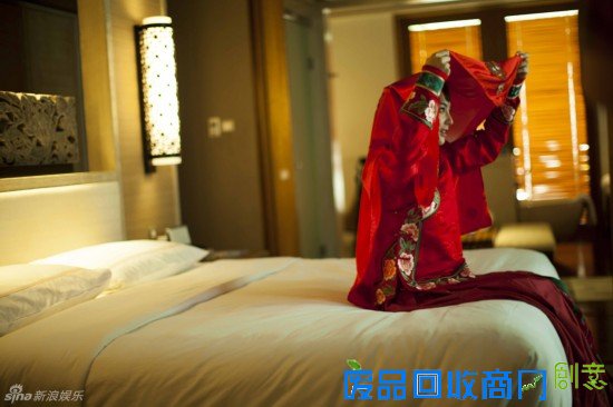 杨幂昆凌何洁张雨绮 85后女星大婚现场美哭