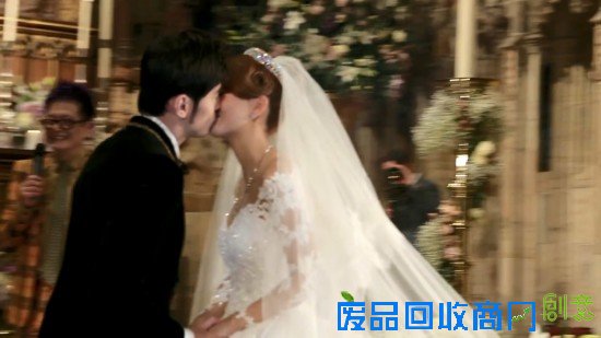 杨幂昆凌何洁张雨绮 85后女星大婚现场美哭