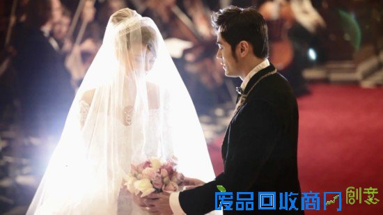 杨幂昆凌何洁张雨绮 85后女星大婚现场美哭