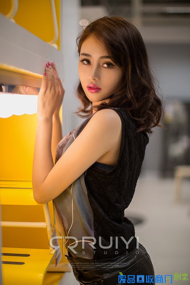 场景氛围很重要 摄影论坛美女图赏精选 