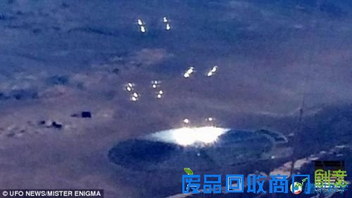 飞机乘客美国51禁区拍到球状UFO