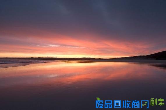 迄今为止，他已经拍摄了4万多张唯美照片，受到人们的热捧。