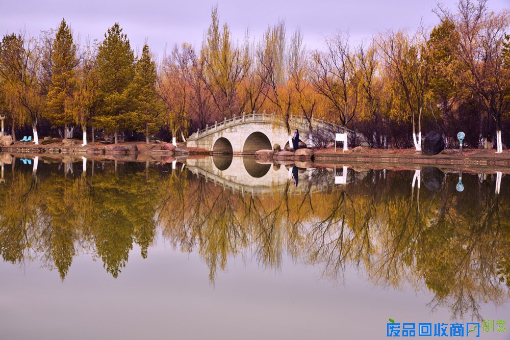 新疆哈密下起入冬以来第一场雨