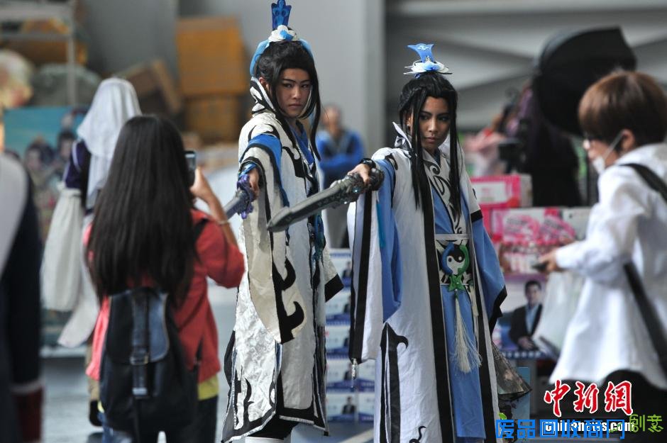 昆明“动漫节”上演COSPLAY真人秀(组图)