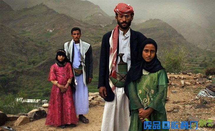 关于这张照片，可以看看「 越战女孩，四十年的伤痕 」这篇，如果当年不是越战，这些孩子能够有怎样的生活？