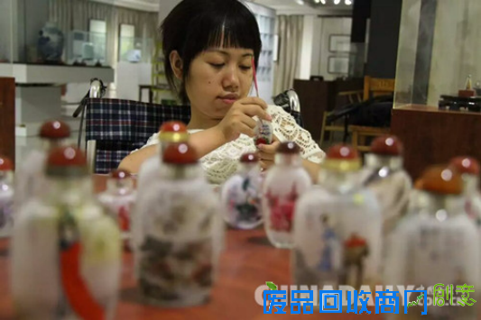 河北轮椅“内画女孩”孙志成:最大的梦想以残助残