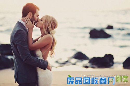 教你海岛婚纱照拍摄姿势 会拍照才能做海岛新娘