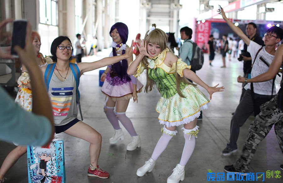 10万年轻人涌进长春动漫节