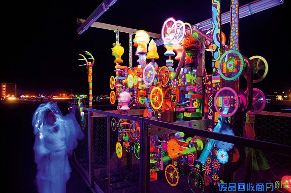 美摄影师亲历“火人节” 绝美照片展现独特艺术盛典(高清组图)