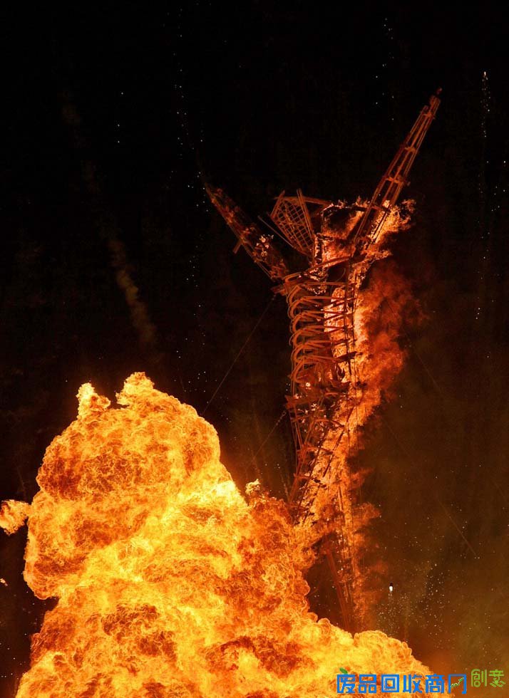 美摄影师亲历“火人节” 绝美照片展现独特艺术盛典(高清组图)