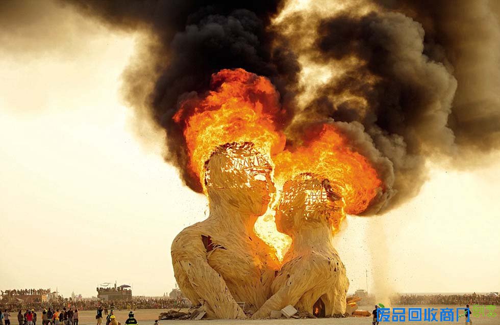 美摄影师亲历“火人节” 绝美照片展现独特艺术盛典(高清组图)