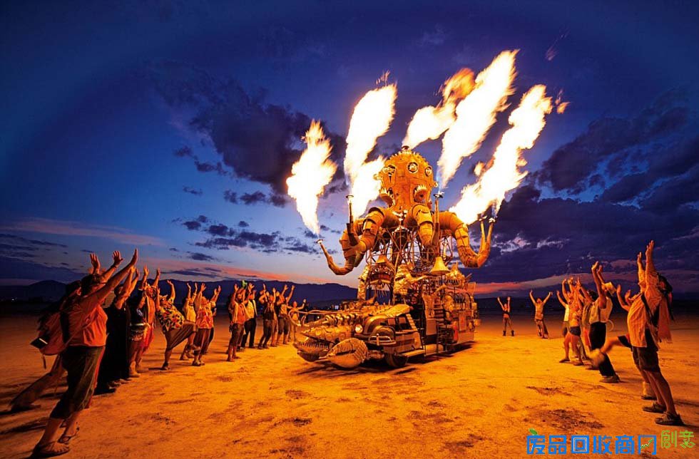 美摄影师亲历“火人节” 绝美照片展现独特艺术盛典(高清组图)