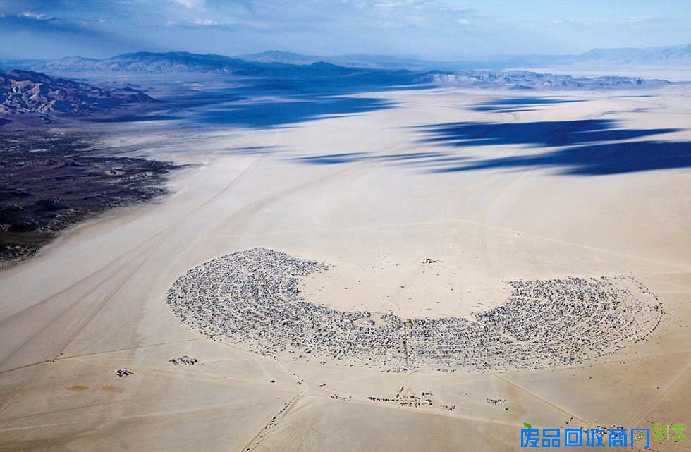 美摄影师亲历“火人节” 绝美照片展现独特艺术盛典(高清组图)