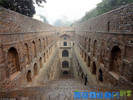 美摄影师揭秘印度古老阶梯井
