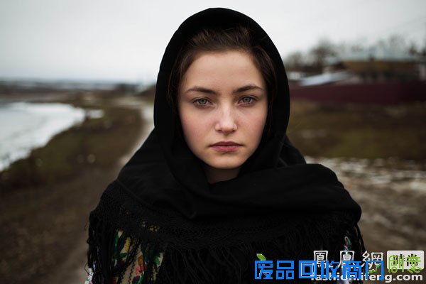 女摄影师穷游37国拍“美人地图” 揭秘17国家美女都长什么样