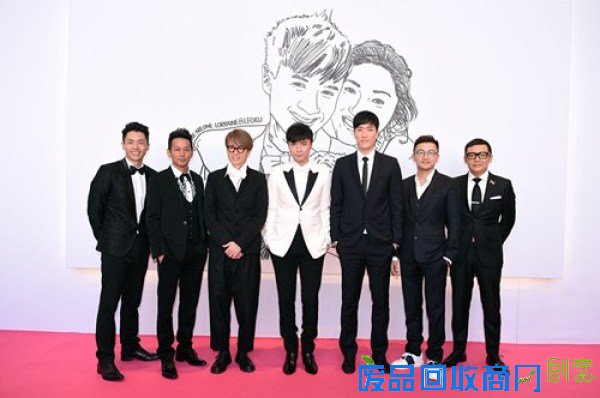 古巨基婚宴太太感动落泪 吴君如赞新娘清新脱俗