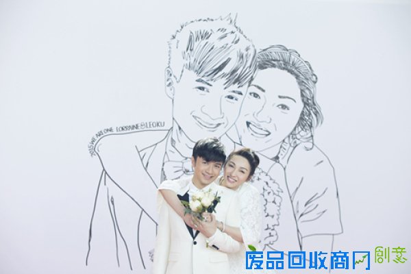 古巨基婚宴太太感动落泪 吴君如赞新娘清新脱俗