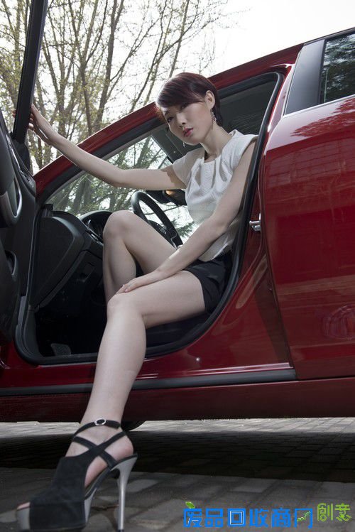 视频拍摄双体验 尼康D800实拍香车美女