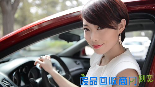 视频拍摄双体验 尼康D800实拍香车美女