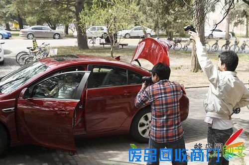 视频拍摄双体验 尼康D800实拍香车美女 视频拍摄双体验 尼康D800实拍香车美女