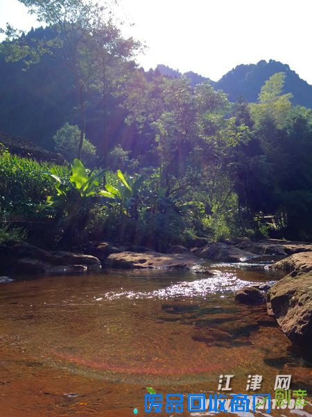 《重庆日报》摄影组为市民探秘四面山旅游度假区美景