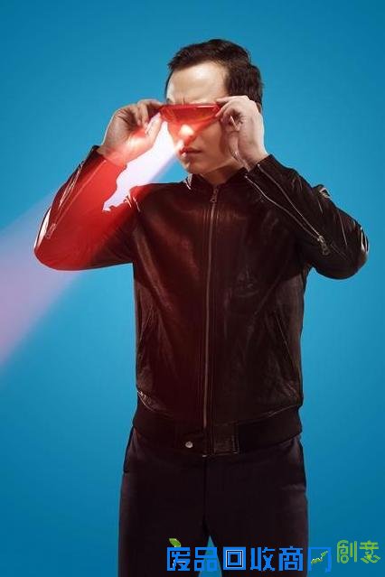 获巨额奖金学子拍摄创意大片 化身超级英雄图片频道