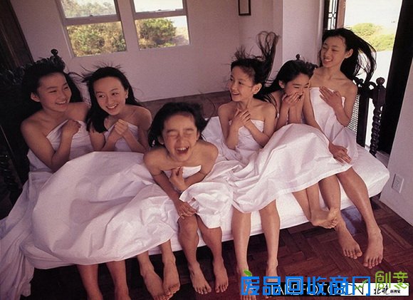 摄影大师筱山纪信《少女馆》作品选登