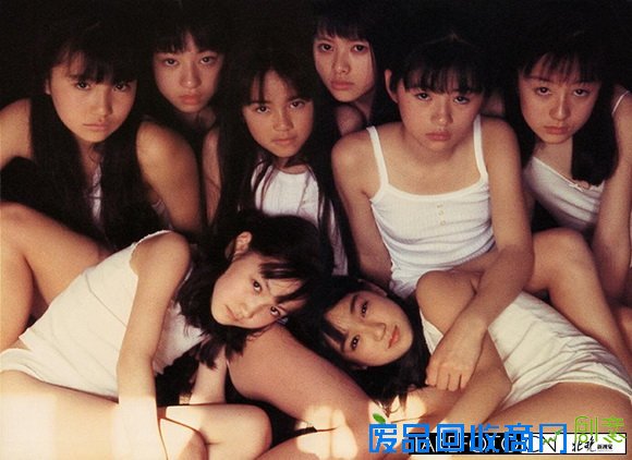 摄影大师筱山纪信《少女馆》作品选登